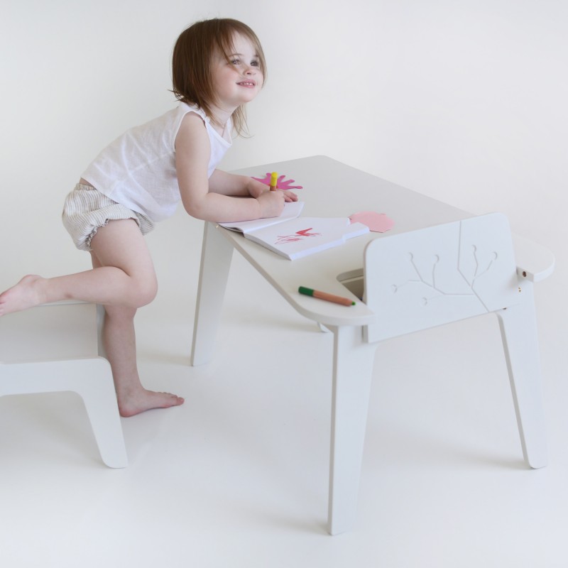 table pour enfant en bois blanc