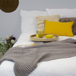 https://www.alfredetcompagnie.com/9283-home_default/white-crumpled-organic-cotton-bed-linen-set-220x240-60x60.jpg