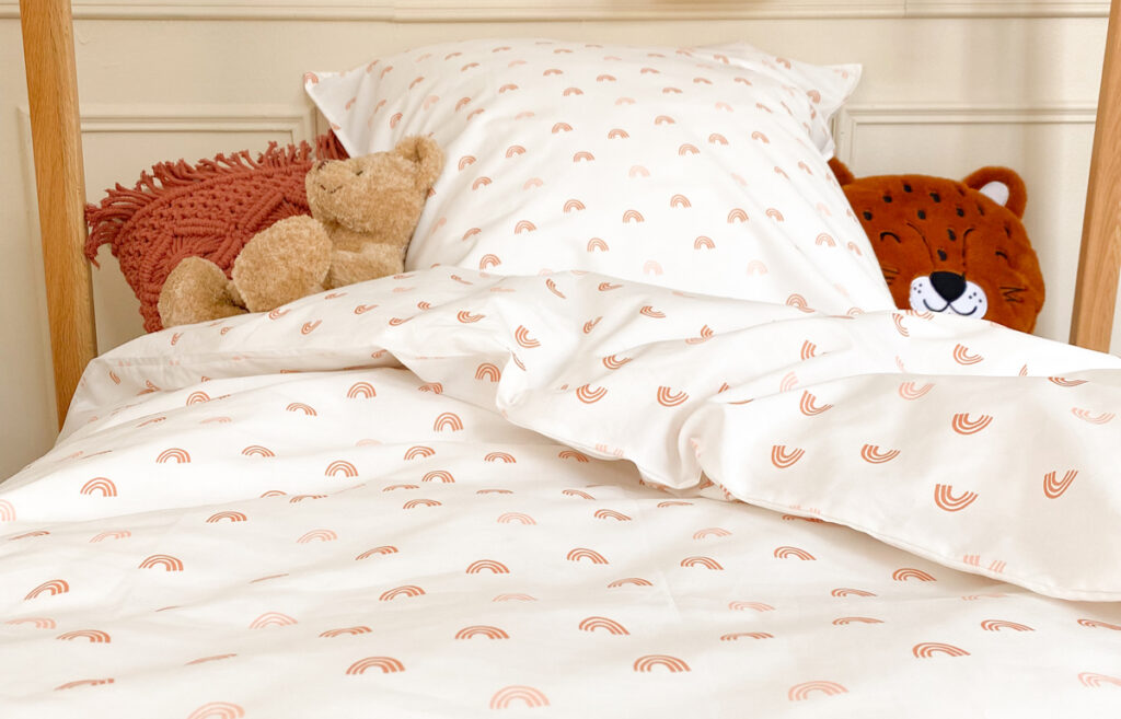 Parure de lit enfant Taie et Housse de couette 140x200 cm RAINBOW