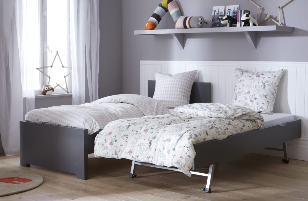 Une chambre design et douce avec le lit gigogne Oscar & Emma
