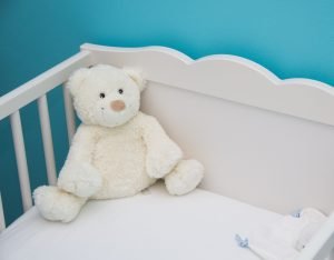 Premier enfant : les essentiels de la chambre bébé