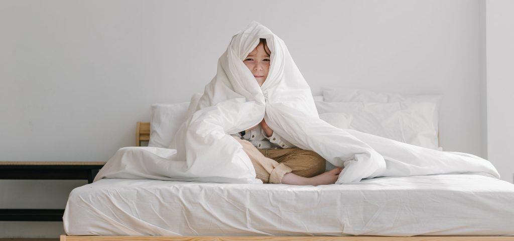 Enfant couette lit