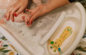 Quels soins quotidiens prodiguer à bébé pour une bonne hygiène ?